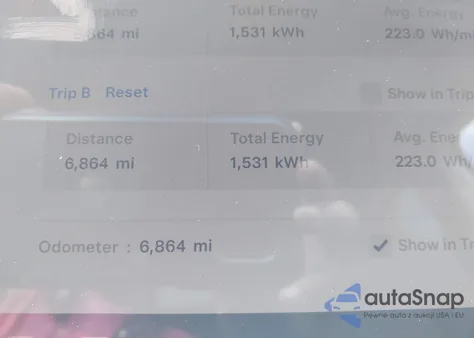 2024 Tesla Model Y из США, поврежденный, VIN 7SAYGDED5RF111338